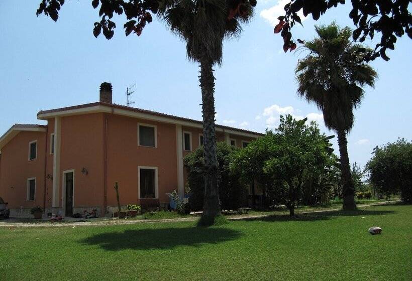 Отель Agriturismo Torre Del Golfo