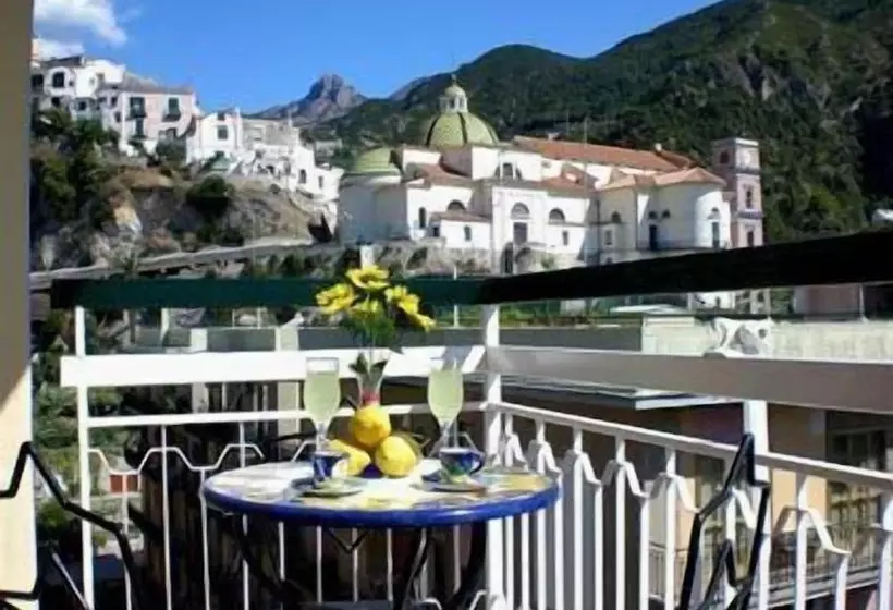 هتل Riviera B&b Rooms