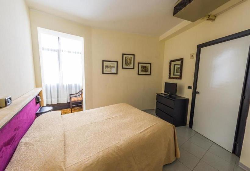 ホテル Ambasciatori Suite