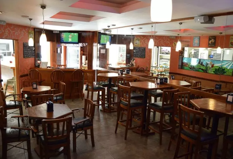 호텔 Best Western Bazarell Inn