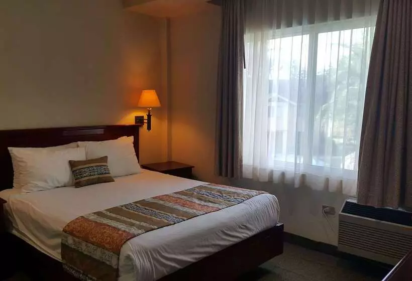 호텔 Best Western Bazarell Inn