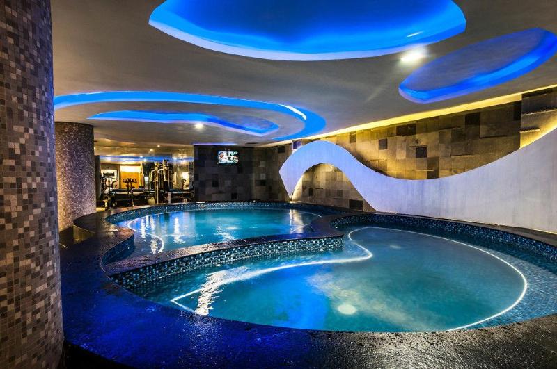 Claro Makassar Hotel & Convention