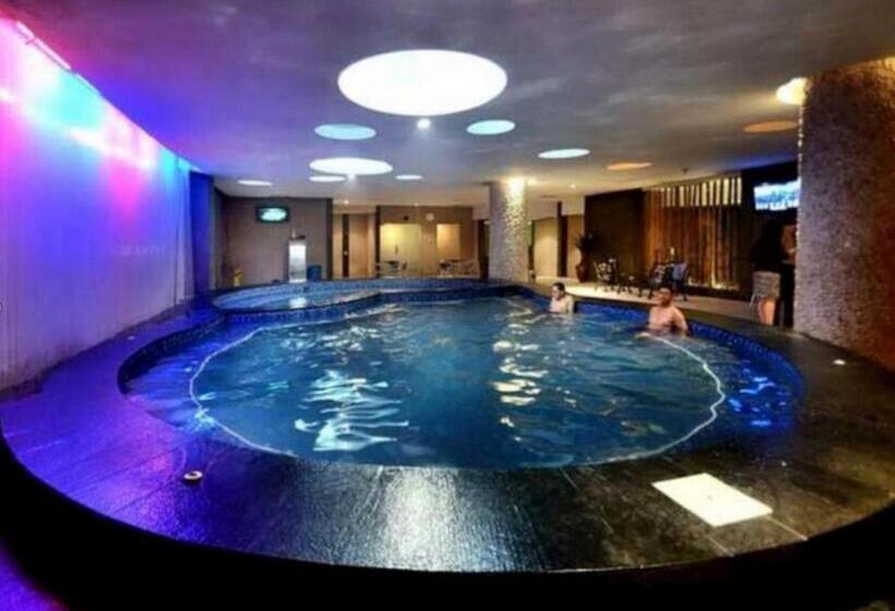 Claro Makassar Hotel & Convention