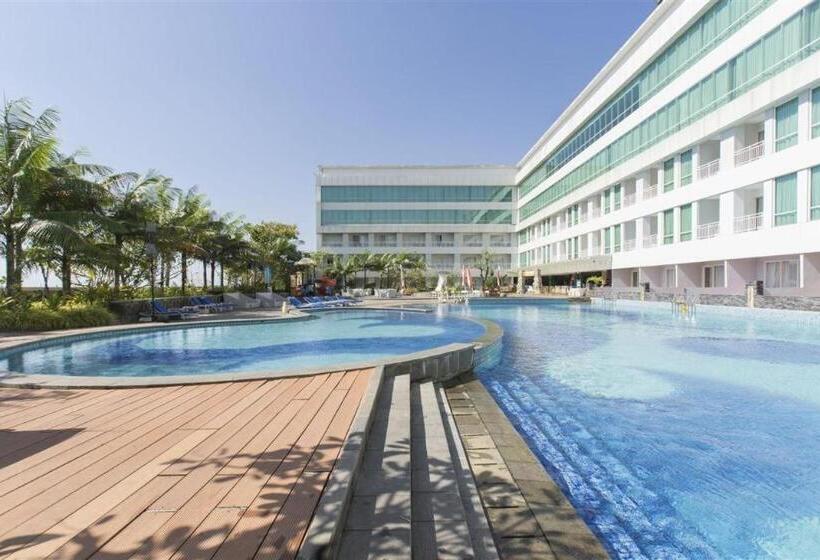 Claro Makassar Hotel & Convention