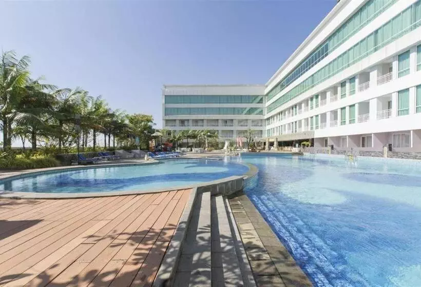 Claro Makassar Hotel & Convention