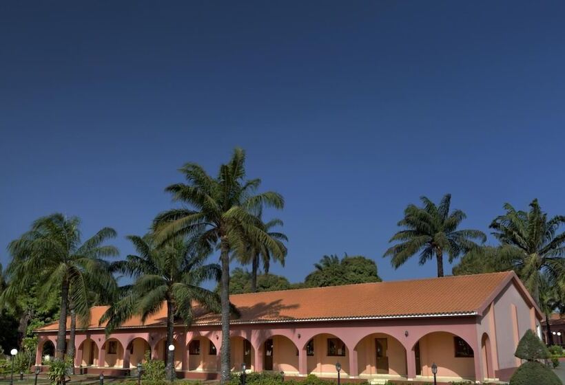 ホテル Dunia Hôtel Bissau