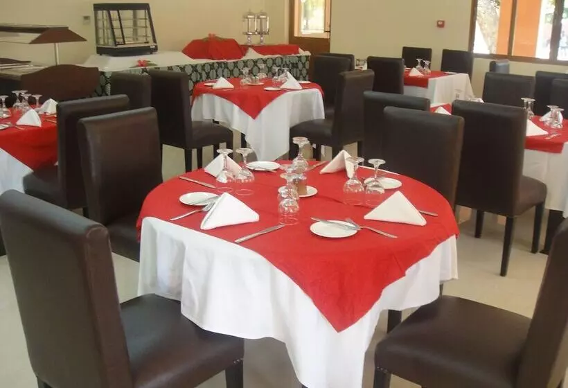ホテル Dunia Hôtel Bissau