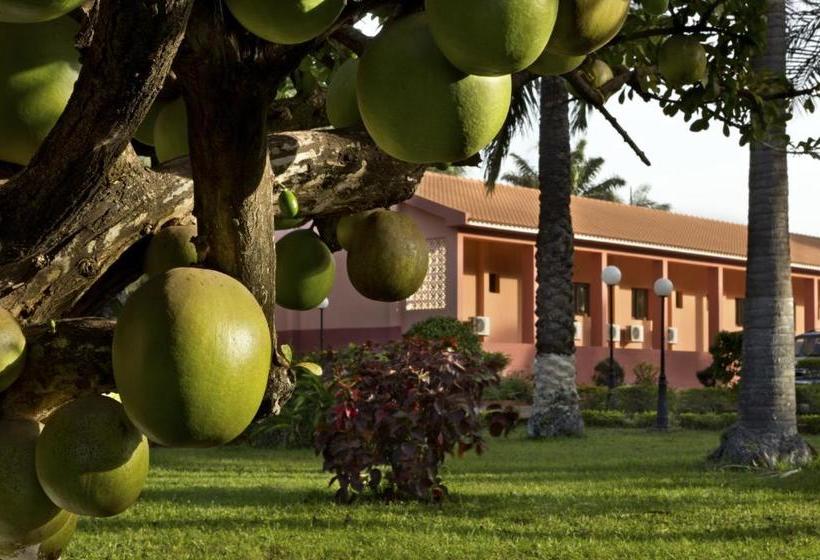 ホテル Dunia Hôtel Bissau