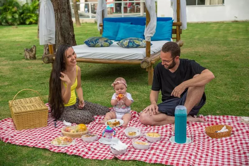 هتل Floral Inn Family