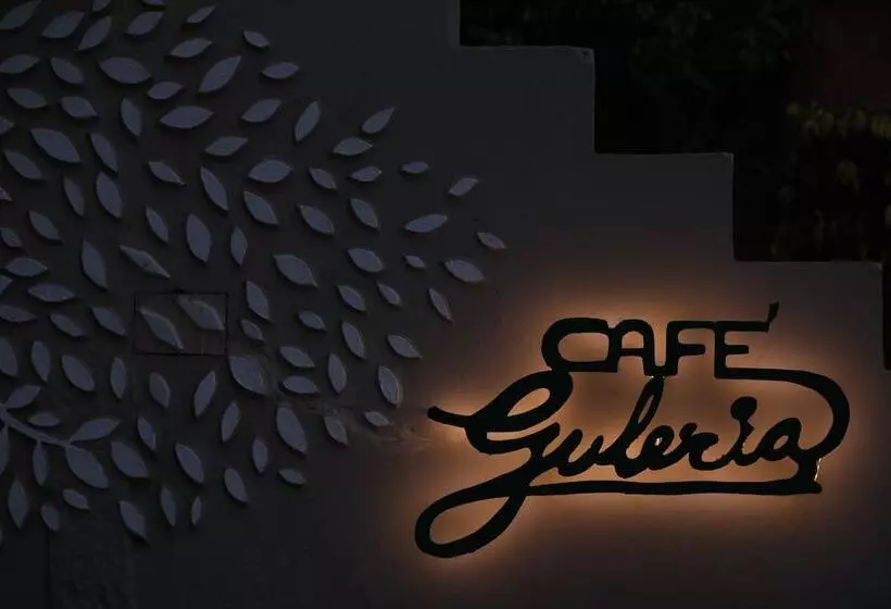 Hotelli Guleria Kothi At Ganges