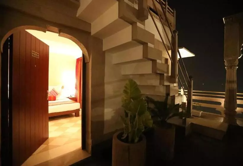 Hotelli Guleria Kothi At Ganges