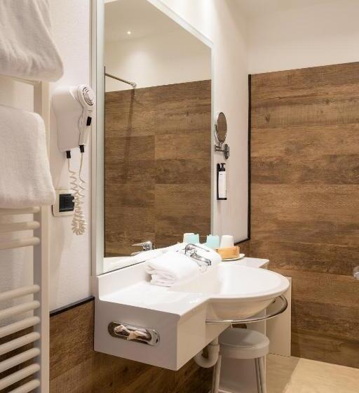 Отель Il Piccolo Dolomiti Resort