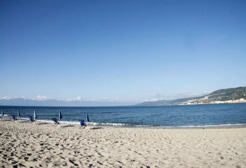 בית מלון כפרי Resort Lido Degli Aranci