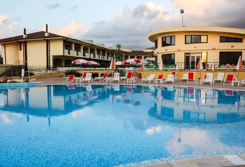 בית מלון כפרי Resort Lido Degli Aranci
