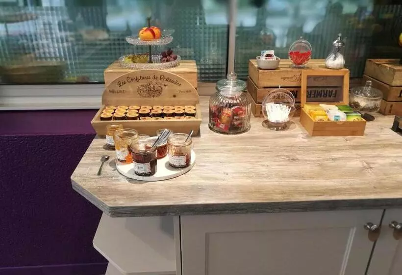 ホテル Logis Hôtel Lodge La Valette