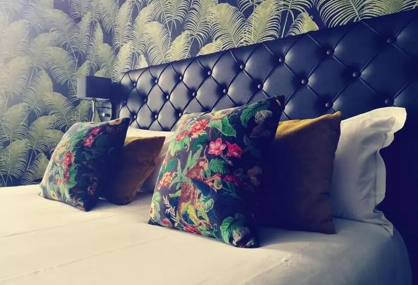 ホテル Logis Hôtel Lodge La Valette