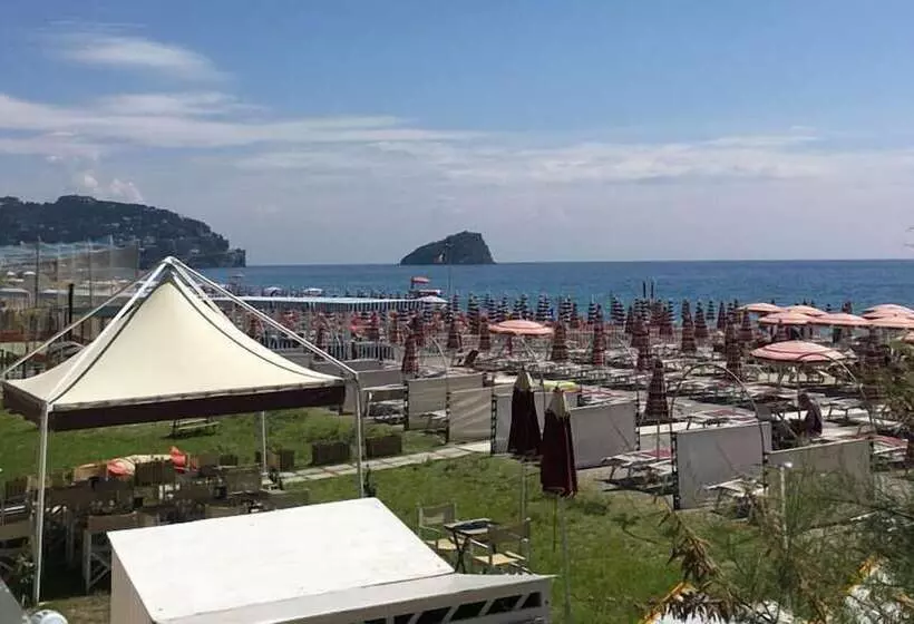 ホテル Mediterranée