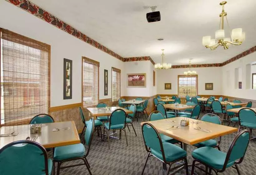 מוטל Knights Inn Woodstock