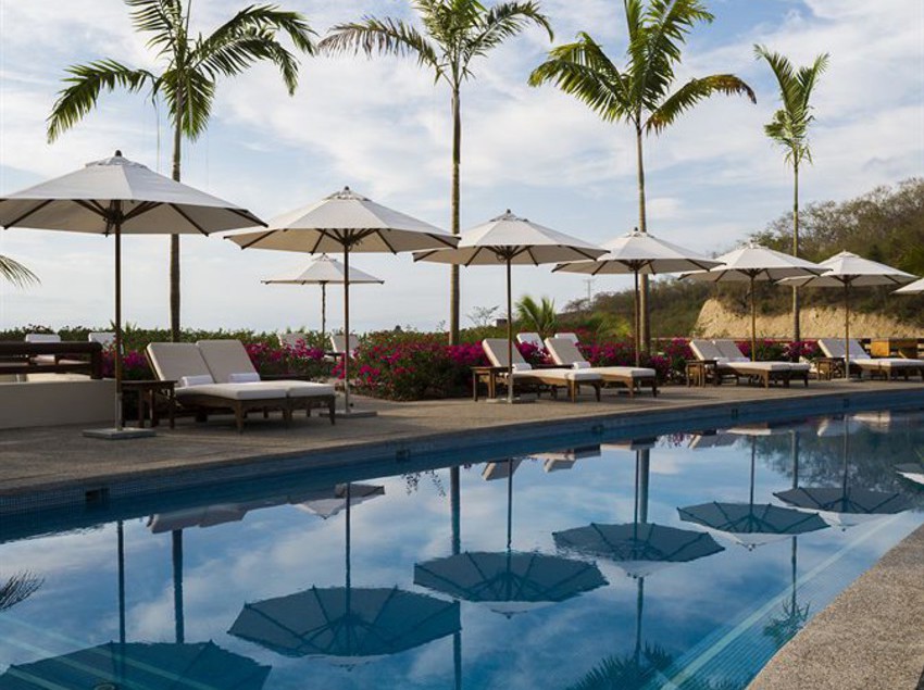 منتجع Puerto Bahia Villas