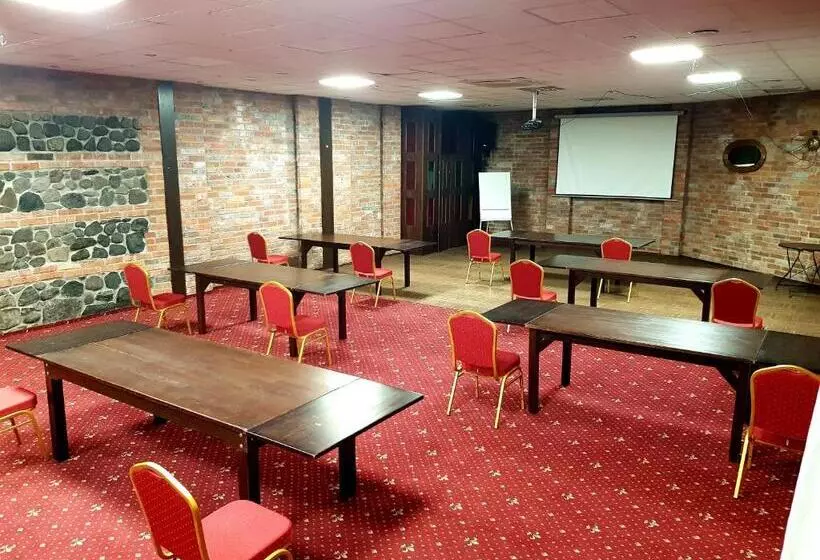 Amadeus Hotel Zielona Góra