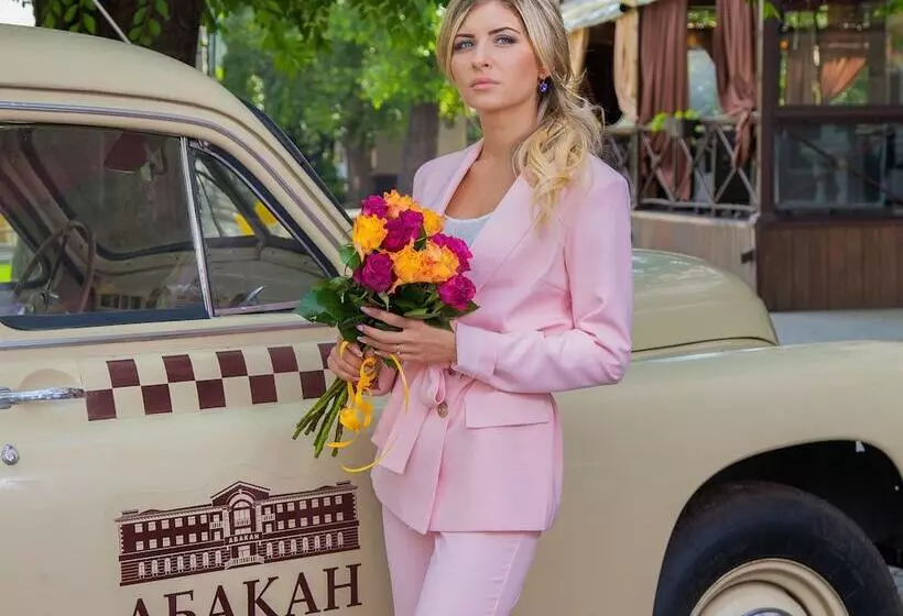 호텔 Abakan