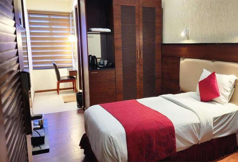 בית מלון כפרי High Point