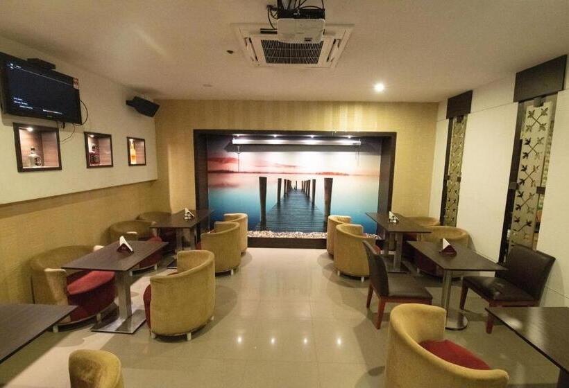 בית מלון כפרי High Point