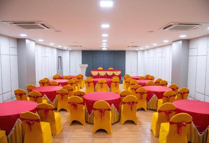 בית מלון כפרי High Point