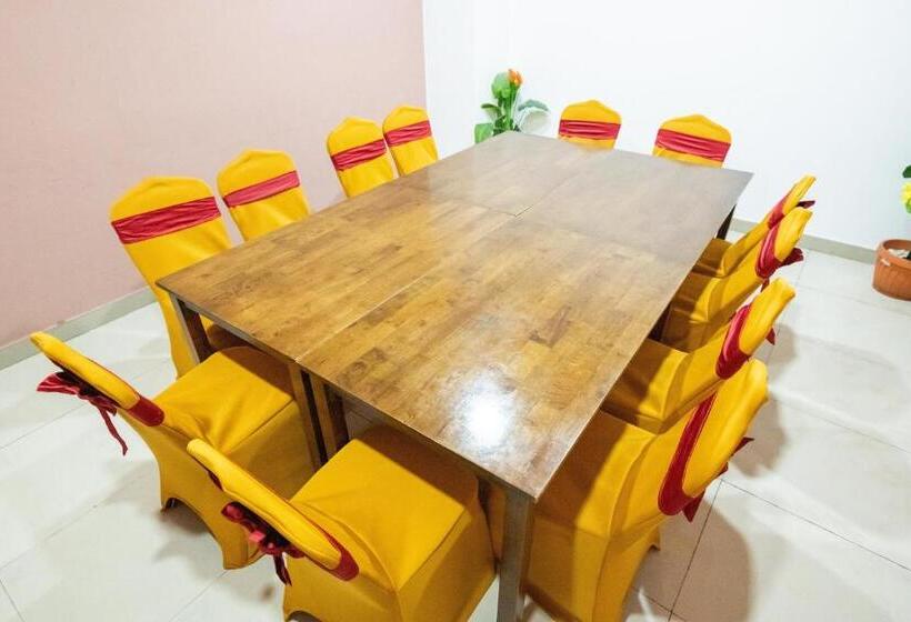 בית מלון כפרי High Point