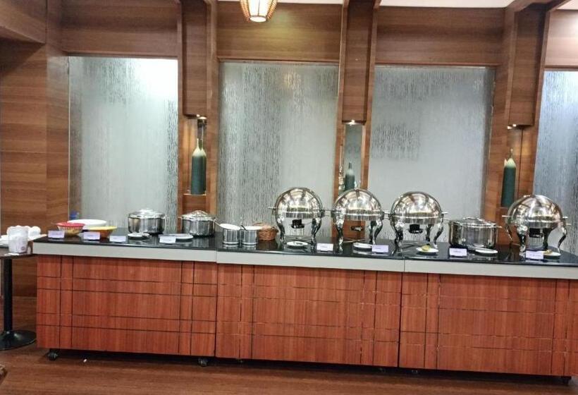 בית מלון כפרי High Point