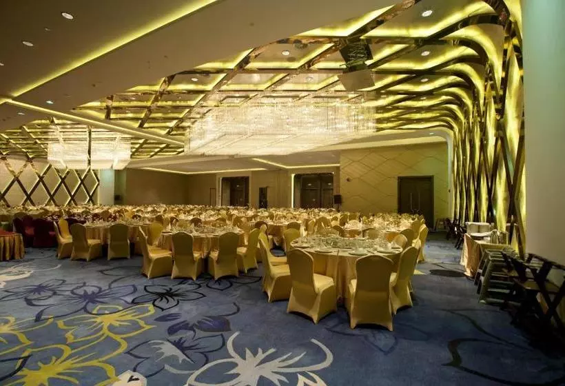 Holiday Inn Shanghai Songjiang, An Ihg Hotel   Miaoqian Street