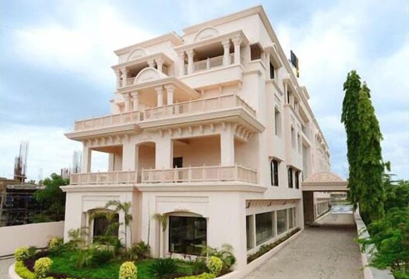 ホテル J C Castle