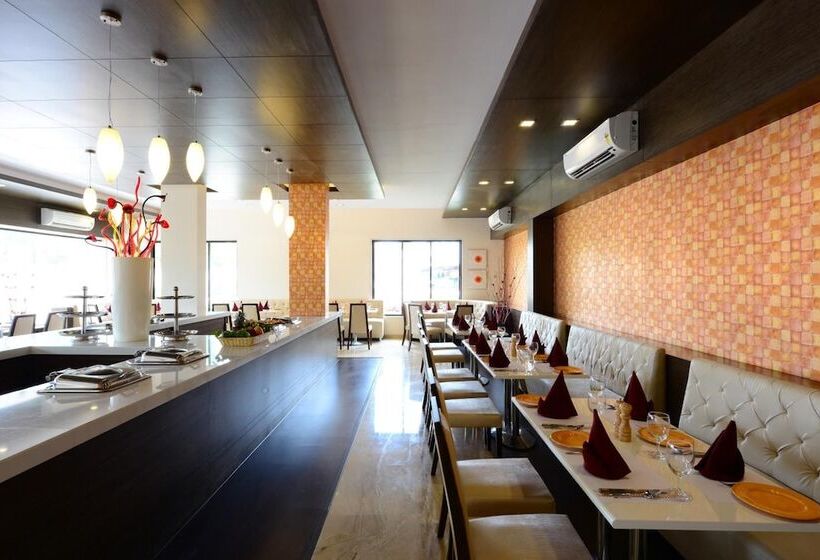 ホテル J C Castle