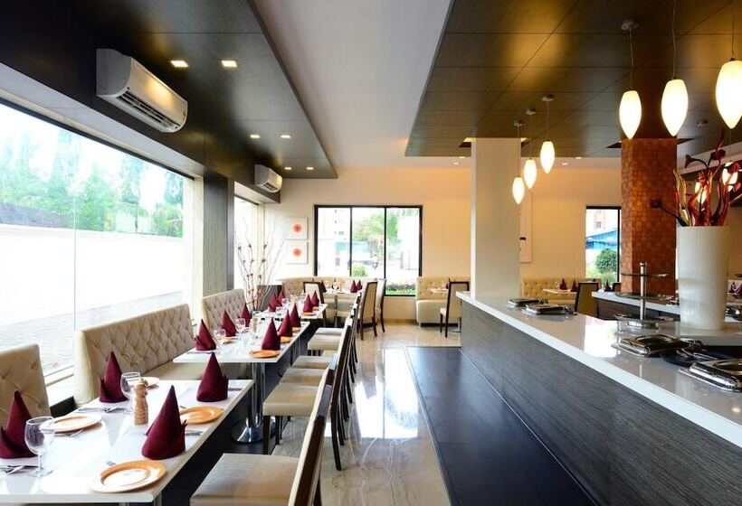 ホテル J C Castle