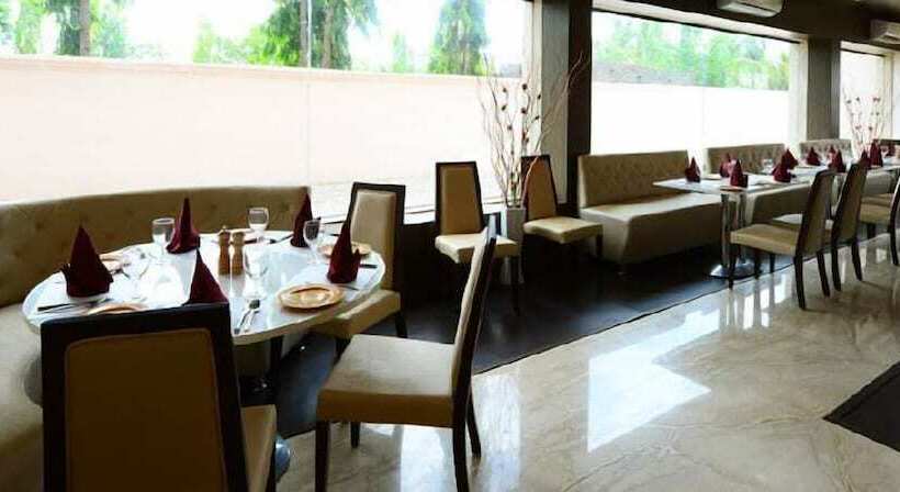 ホテル J C Castle