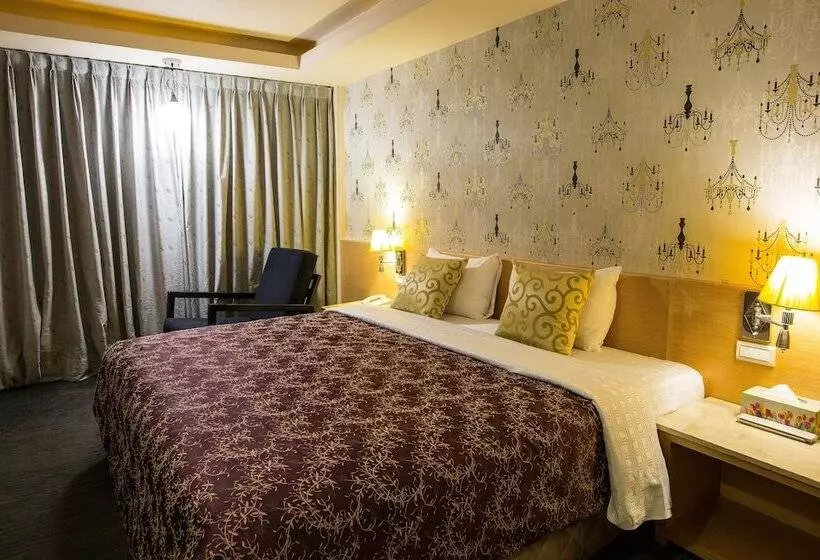 هتل Luckynews Classic