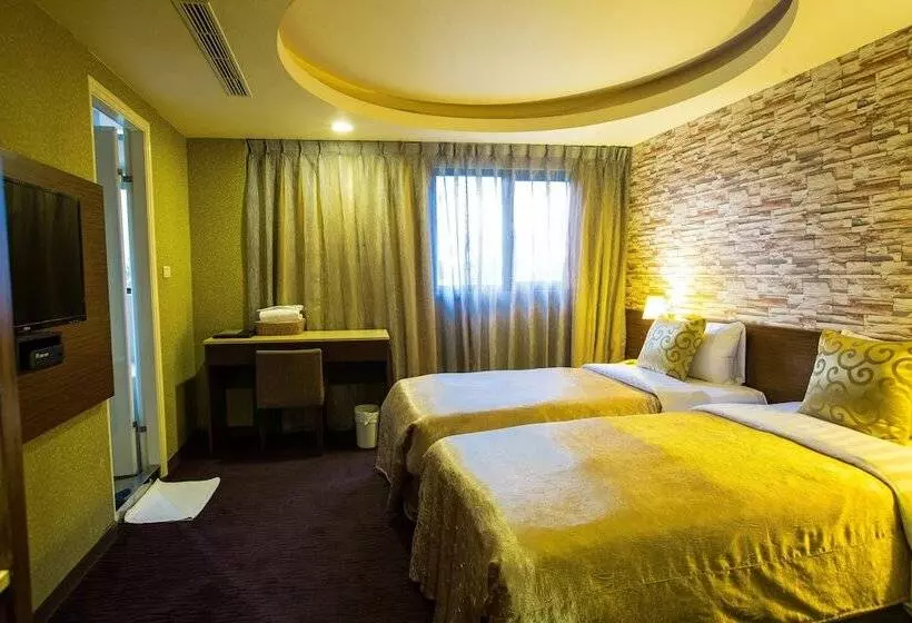 هتل Luckynews Classic