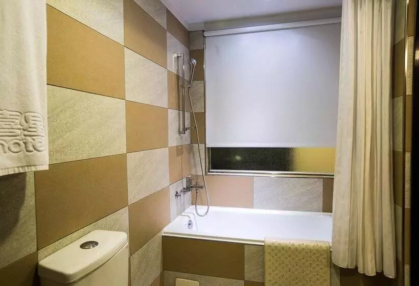 هتل Luckynews Classic