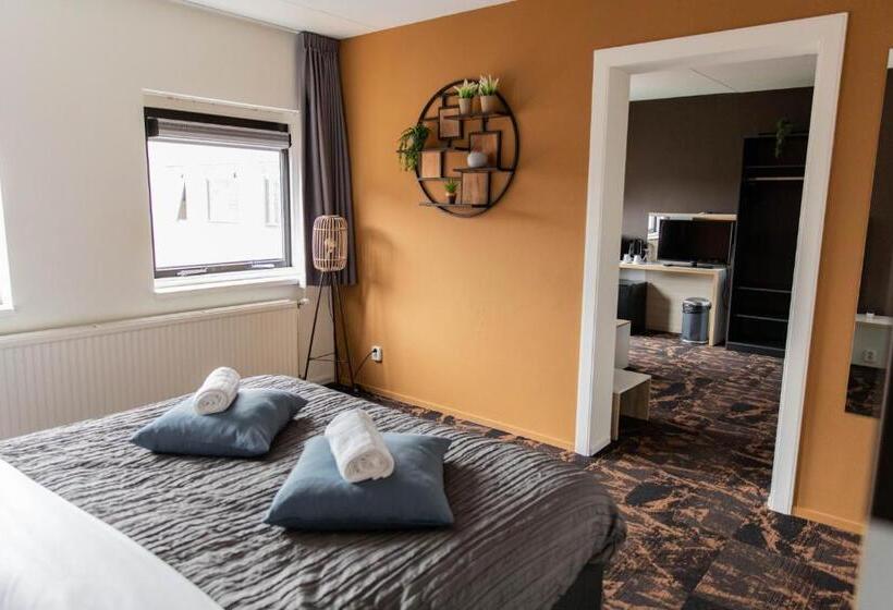 בית מלון כפרי The Happy Traveler