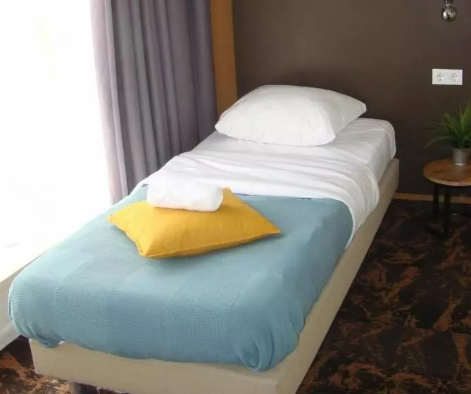 Hotel The Happy Traveler