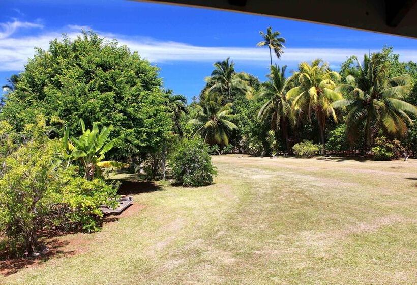 מוטל Gina's Garden Lodges