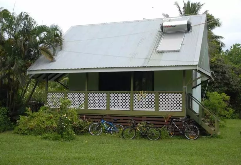 Мотель Gina's Garden Lodges