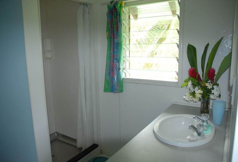 מוטל Gina's Garden Lodges