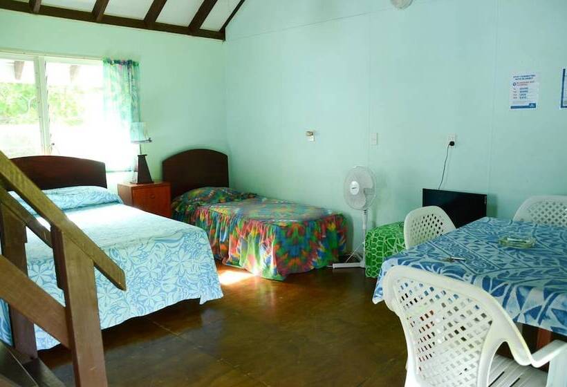 מוטל Gina's Garden Lodges