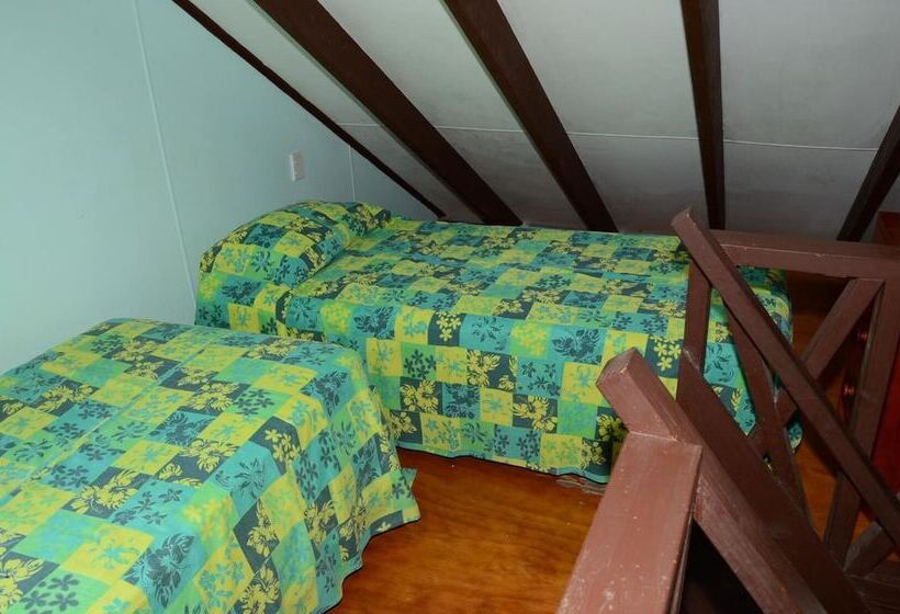 מוטל Gina's Garden Lodges