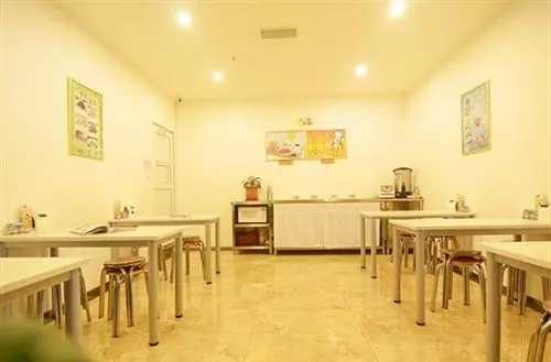 Super 8 Hotel Beijing Lai Guan