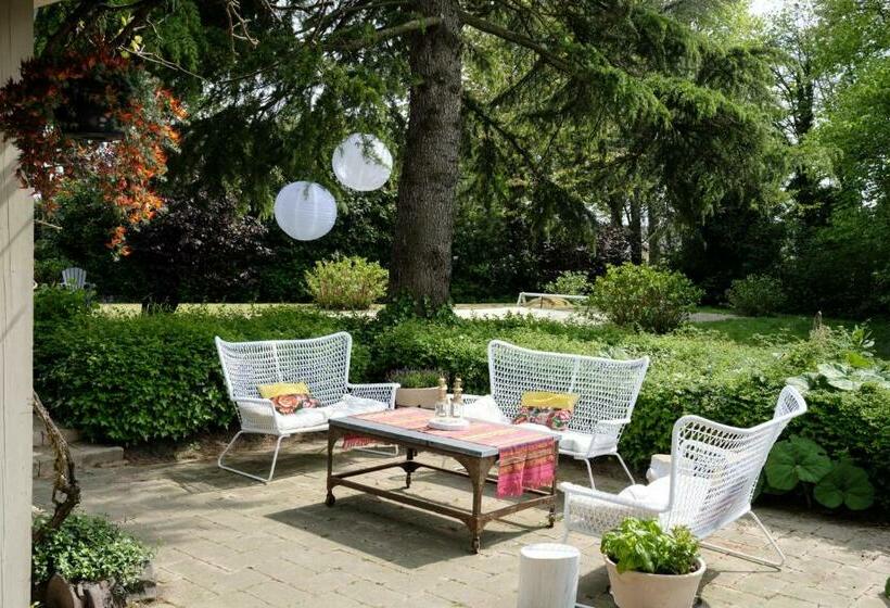 مبيت وإفطار Het Opgemaakte Bed