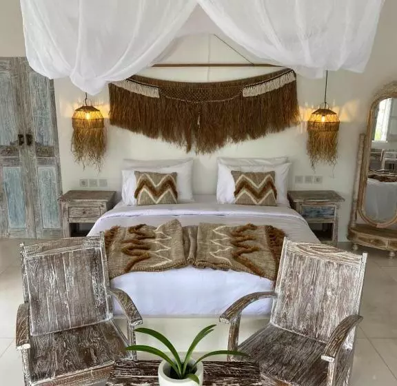 リゾートホテル Atalaya Villas Nusa Penida   Adults Only