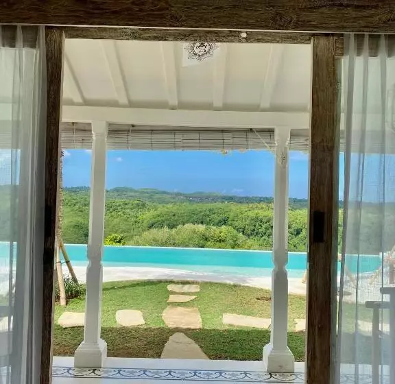 リゾートホテル Atalaya Villas Nusa Penida   Adults Only