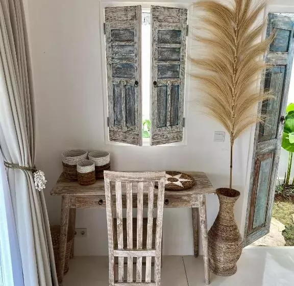 リゾートホテル Atalaya Villas Nusa Penida   Adults Only